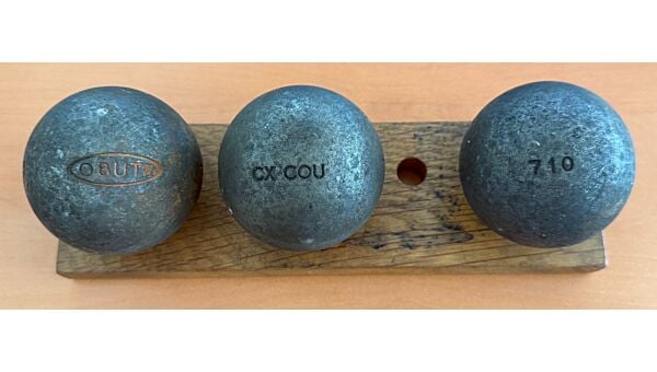 OBUT BOULE NOIRE CX Cou Lisse - 75mm - 710g