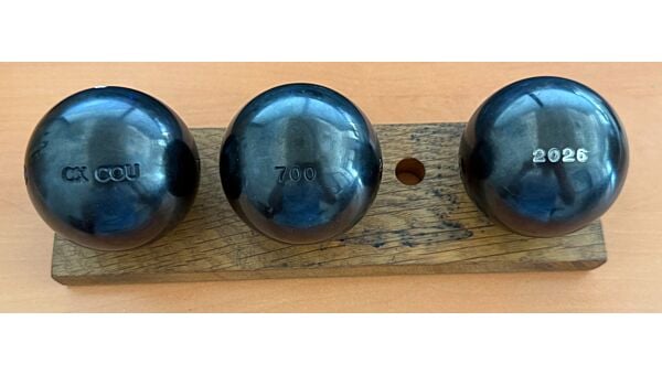 OBUT BOULE NOIRE CX Cou Lisse - 74mm - 700g - gravée 2026