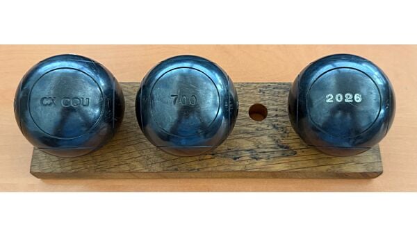 OBUT BOULE NOIRE CX Cou Striée - 74mm - 700g - 1 - gravée 2026