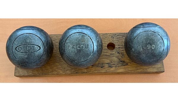 OBUT BOULE NOIRE CX Cou Striée - 73mm - 690g - 1